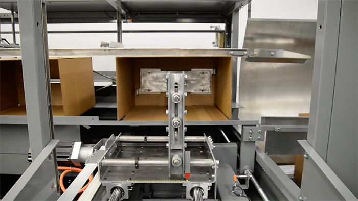 M440 Case-squaring features