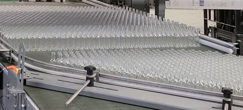 Depalletizing 50ml Glass Bottles