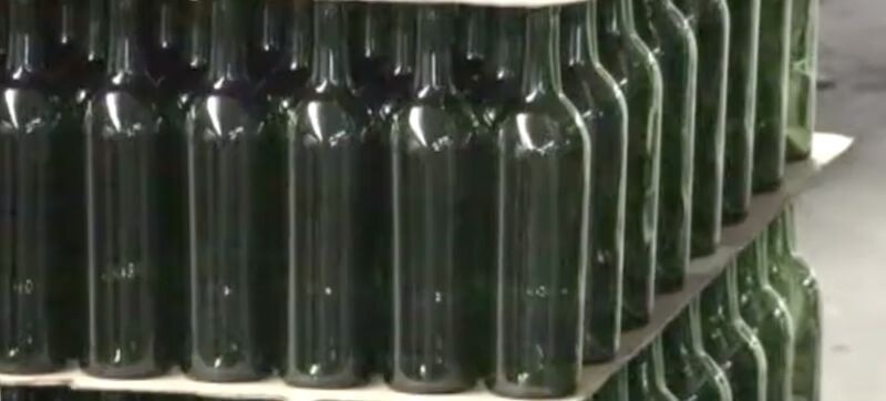 Depalletize Reverse Taper Bottles
